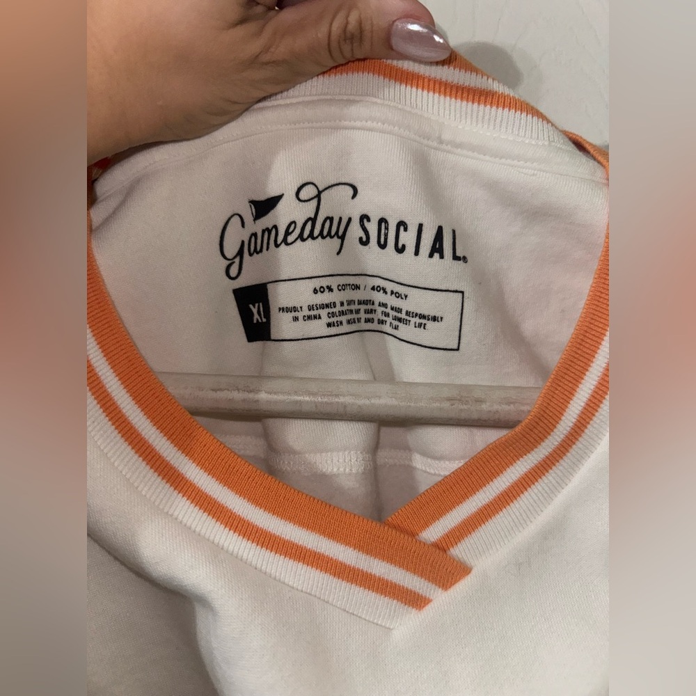 Game Day Social Tennessee Volunteer Crewneck - Picture 5 of 8